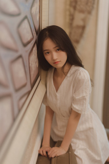 皇上撞倒了太子妃深处